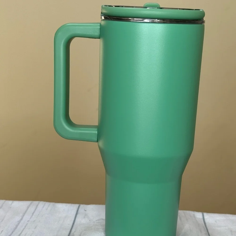 ABIKOFF Green Tumbler with Handle and Flip Straw